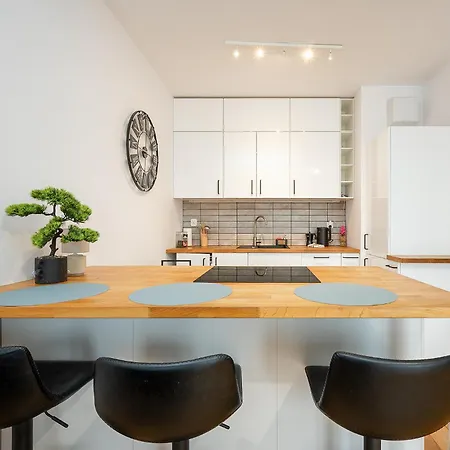 Host Kilinskiego 121c * Łódź