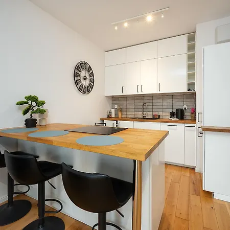 Host Kilinskiego 121c Лодзь